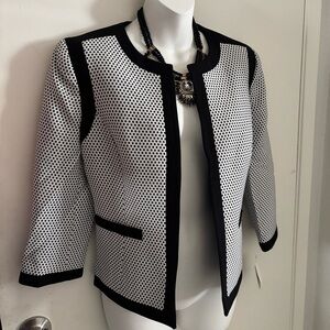 KASPER WOMEN BLAZER SIZE 4 petite brand new with tags
